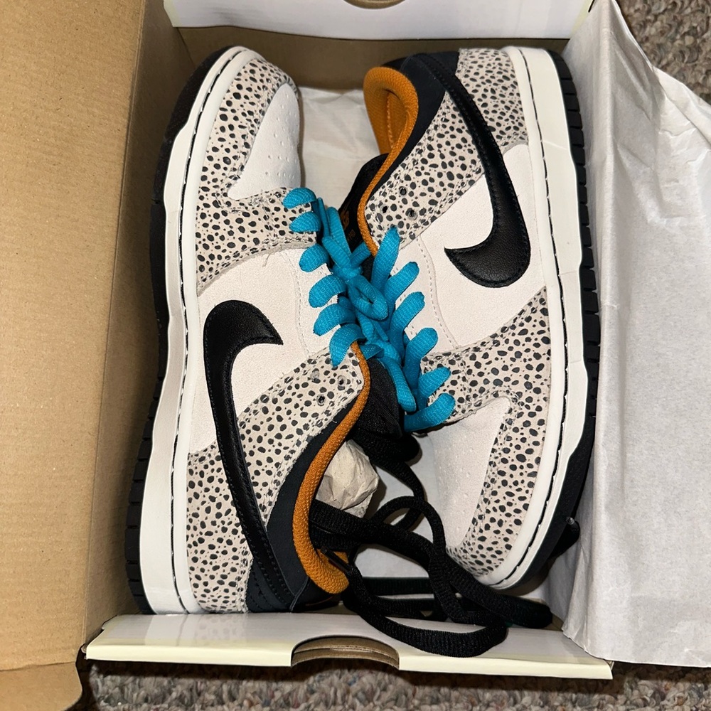 Nike SB Dunks - Picture 7 of 9